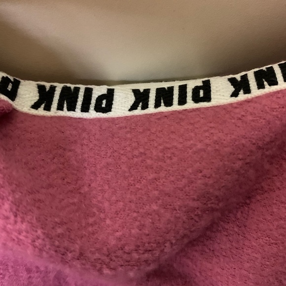 V.S. PINK PULLOVER SZ S EXCLUSIVE LTD. EDT. - Picture 14 of 15